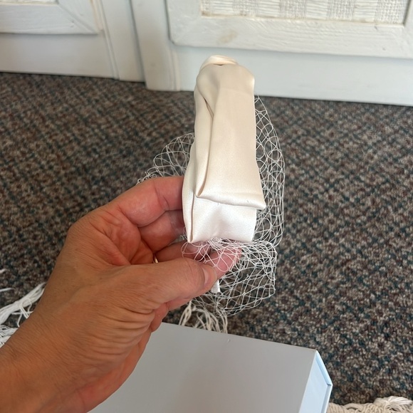 Elegant White Veil Headband KRISTIN ESS new in box - Picture 7 of 8